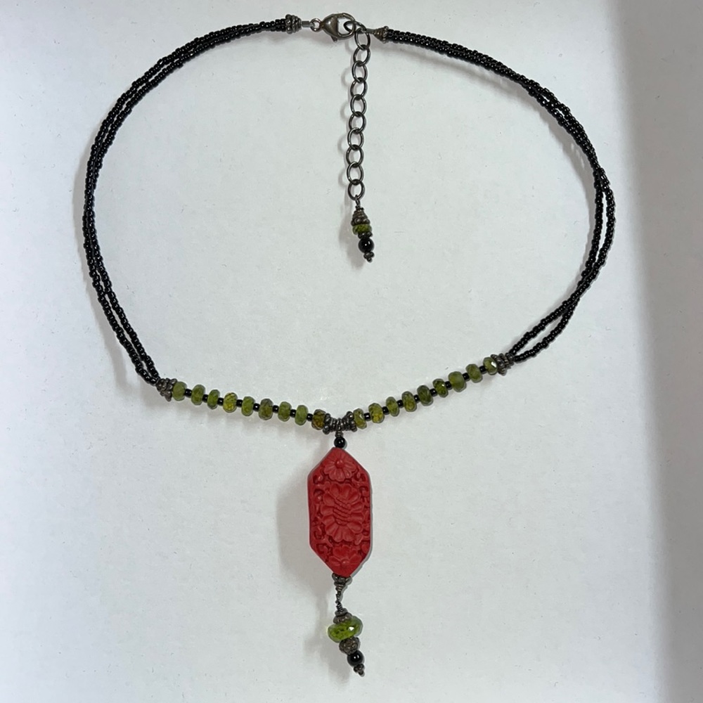 Vintage handmade Cinnabar peridot sterling silver & black bead necklace